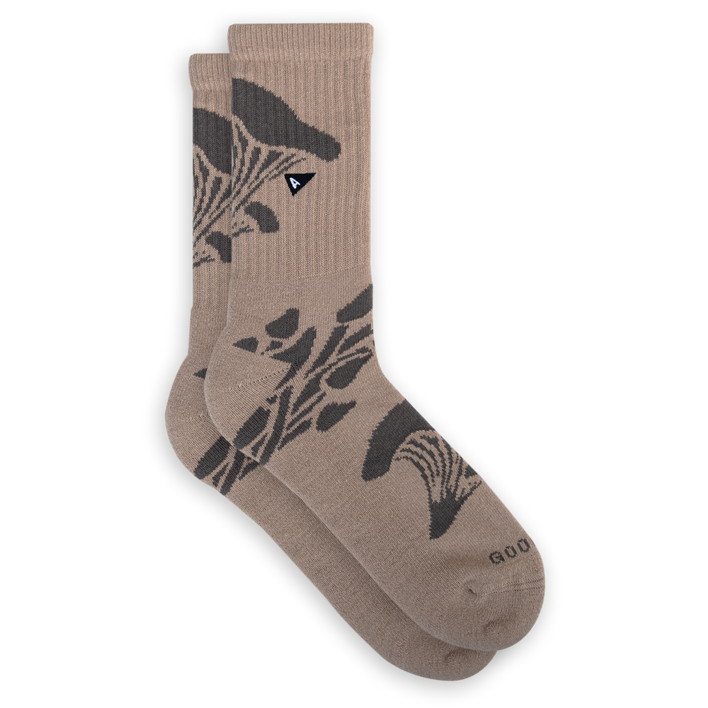 Arvin Goods solid crew sock in Shroom color. Made in Portugal using recycled yarns.