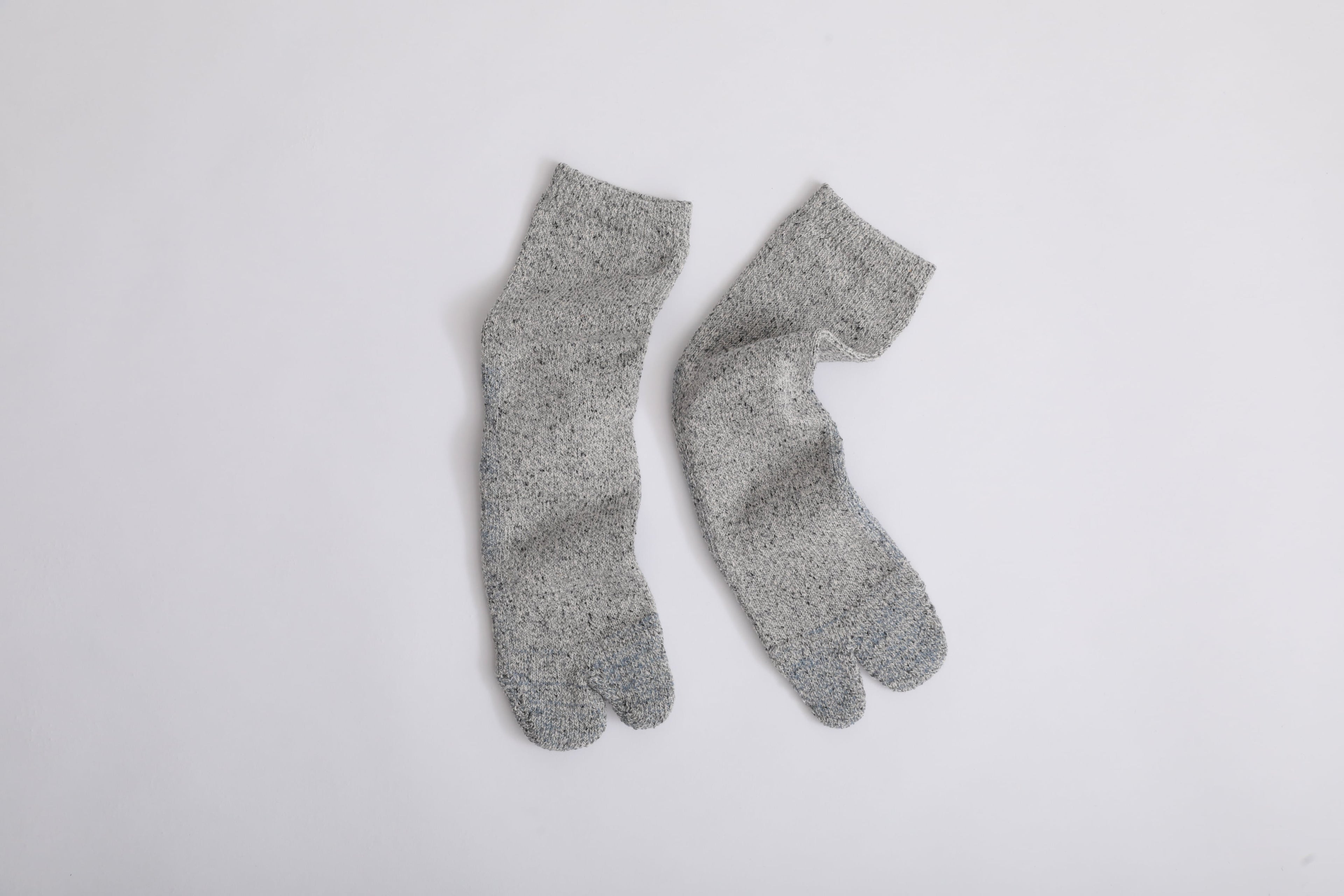NODAL Cotton Silk Tabi Sock – Lt. Gray | Made in Japan