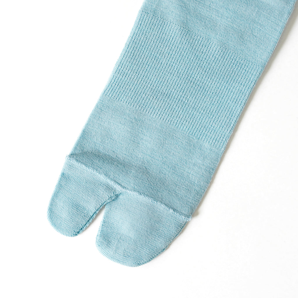NODAL light blue Merino wool Tabi sock. Made in Japan. Split-toe design. Soft, breathable, and unisex fit.