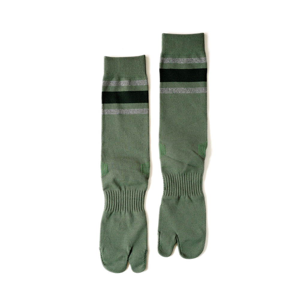NODAL Olive green Tabi gym sock with split toe design. Made in Japan.
