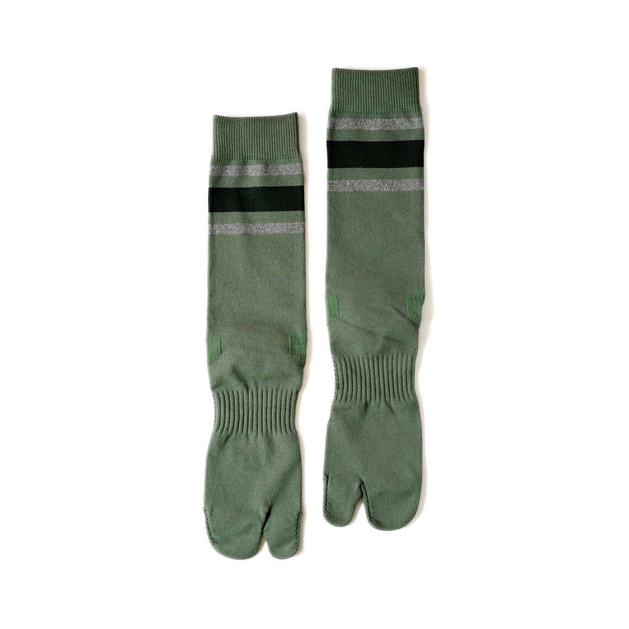 NODAL Olive green Tabi gym sock with split toe design. Made in Japan.