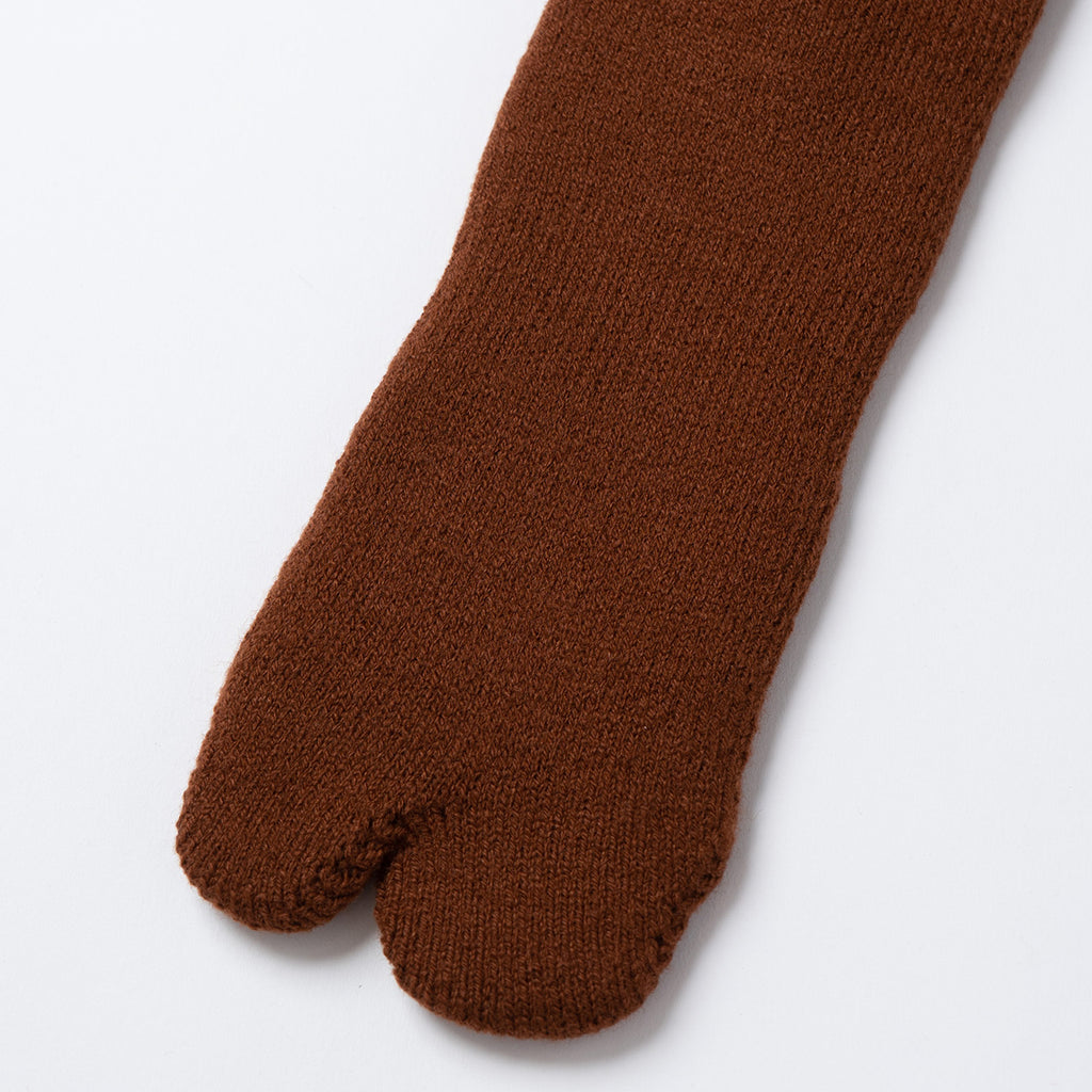 NODAL Brushed Pile Tabi Sock – Coffee | Made in Japan